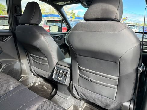 Certified 2025 Subaru Forester Premium AWD/4WD image 33