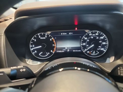 Used 2022 Nissan Rogue SV image 12