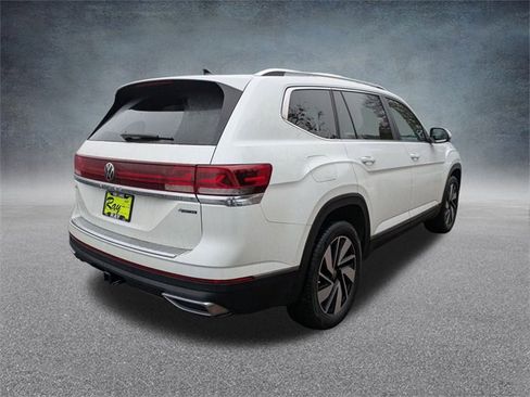 Used 2024 Volkswagen Atlas SEL image 4