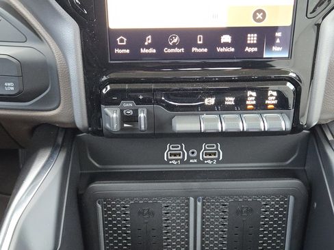 New 2026 RAM 2500 Laramie w/ Towing Technology Group image 17