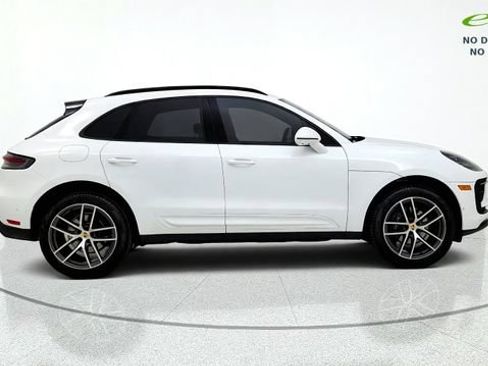 Used 2024 Porsche Macan w/ Premium Plus Package AWD/4WD image 10