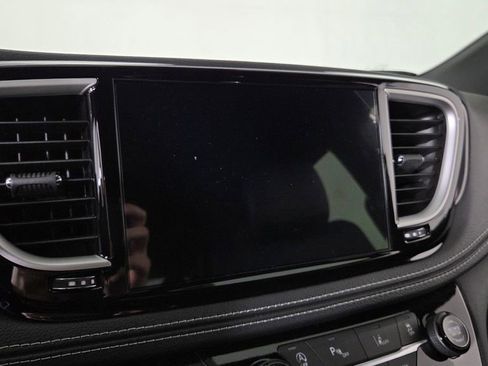 New 2026 Chrysler Pacifica Select image 22