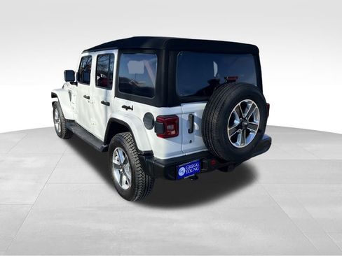 Used 2020 Jeep Wrangler Unlimited Sahara image 4