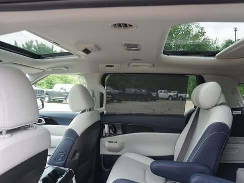 New 2026 Kia Carnival SX Prestige image 12
