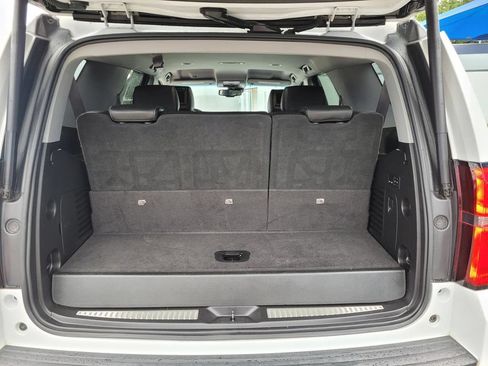 Used 2016 Chevrolet Tahoe LT w/ Luxury Package RWD image 14