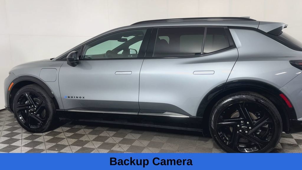 Used 2024 Chevrolet Equinox EV RS FWD image 8