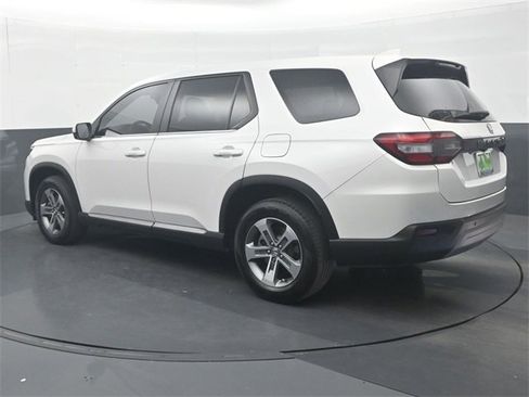 Used 2024 Honda Pilot EX-L image 5