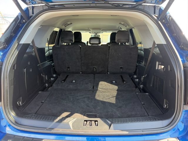 Used 2022 Ford Explorer XLT w/ Equipment Group 202A AWD/4WD image 45