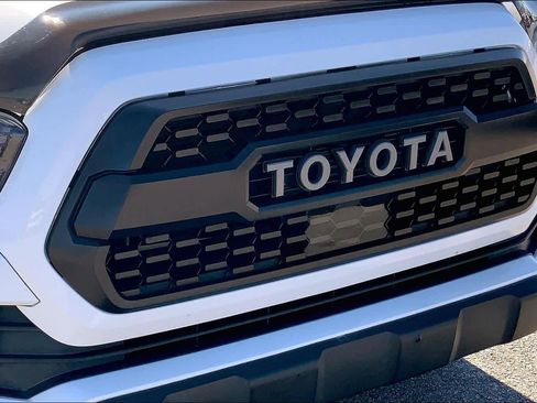 Used 2019 Toyota Tacoma TRD Pro image 30