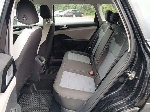 New 2025 Volkswagen Taos S image 23