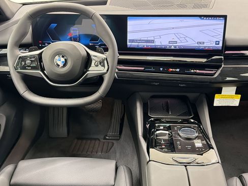 New 2026 BMW 530i RWD image 22