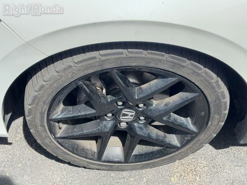 Used 2023 Honda Civic Sport image 8