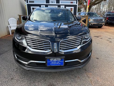 Used 2013 Lincoln MKX AWD image 2