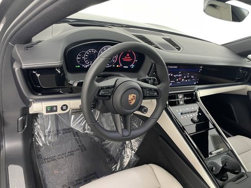 New 2026 Porsche Panamera RWD image 4