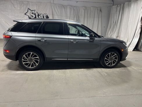 Used 2022 Lincoln Corsair Standard image 7