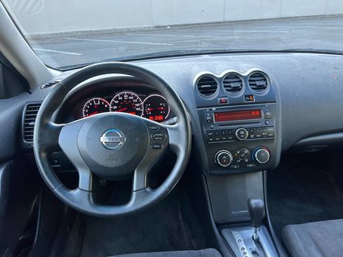 Used 2010 Nissan Altima 2.5 S image 12