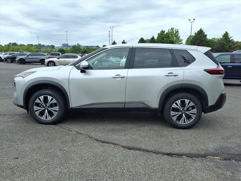 Used 2023 Nissan Rogue SV AWD/4WD image 6