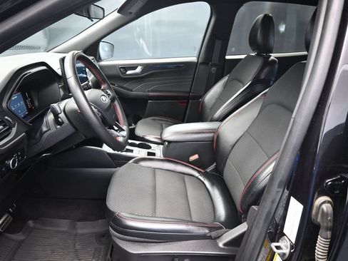 Used 2023 Ford Escape ST-Line w/ Tech Pack #1 FWD image 9