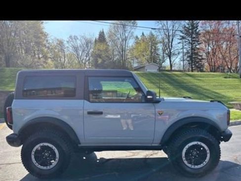 Used 2022 Ford Bronco Badlands AWD/4WD image 3