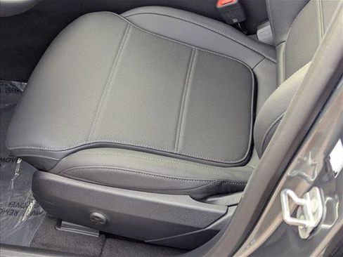 Used 2026 Mercedes-Benz C 300 Sedan image 5