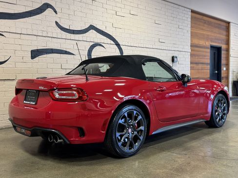 Used 2017 FIAT 124 Spider Abarth image 6