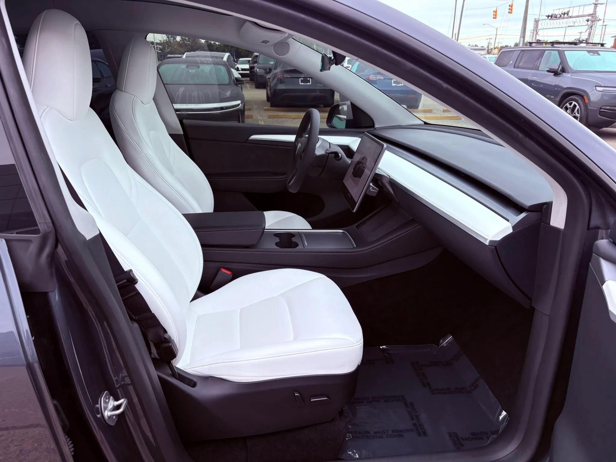 Used 2023 Tesla Model Y Performance AWD/4WD image 15