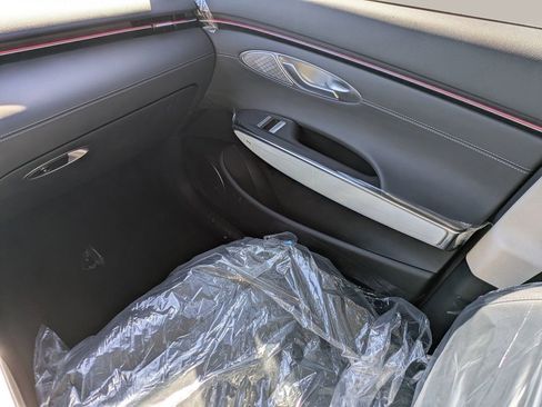 New 2026 Genesis GV70 2.5T Select AWD/4WD image 15