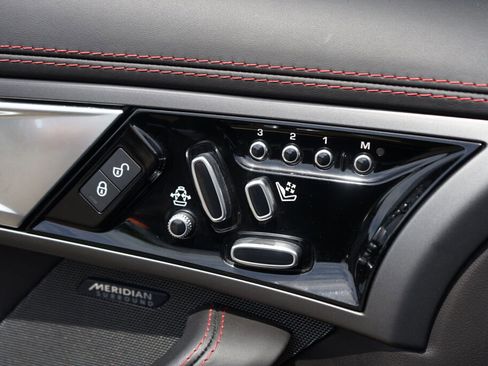 Used 2016 Jaguar F-TYPE R AWD/4WD image 12