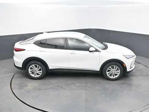 Used 2025 Buick Envista Preferred image 51