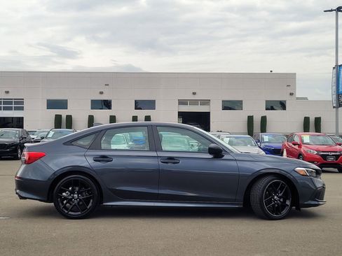 Used 2024 Honda Civic Sport image 3