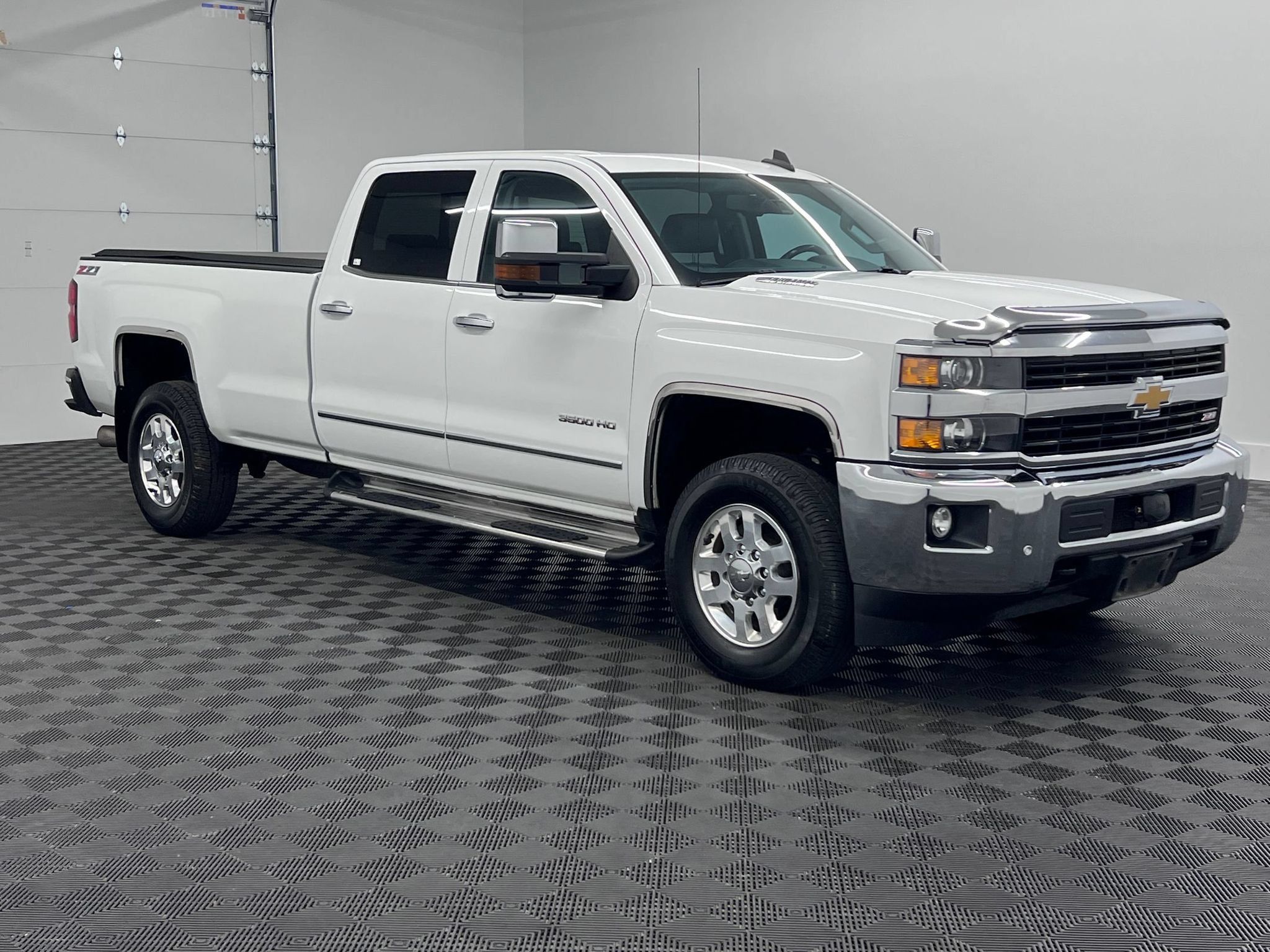Used 2015 Chevrolet Silverado 3500 LTZ w/ Duramax Plus Package AWD/4WD image 6