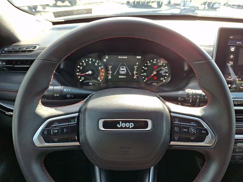 Used 2023 Jeep Compass Trailhawk image 19