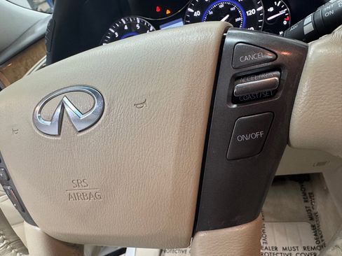 Used 2011 INFINITI QX56 w/ Theater Pkg image 27