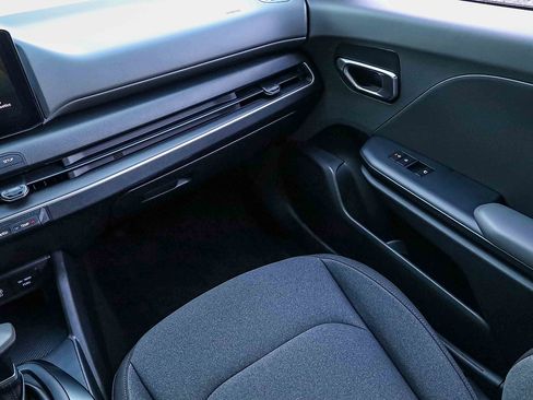 Certified 2025 Kia K4 FWD image 17