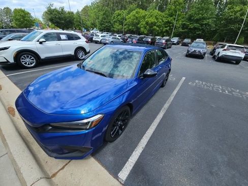Used 2022 Honda Civic Sport image 3