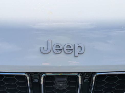 New 2025 Jeep Grand Cherokee Overland w/ Adv Protech Group III AWD/4WD image 49