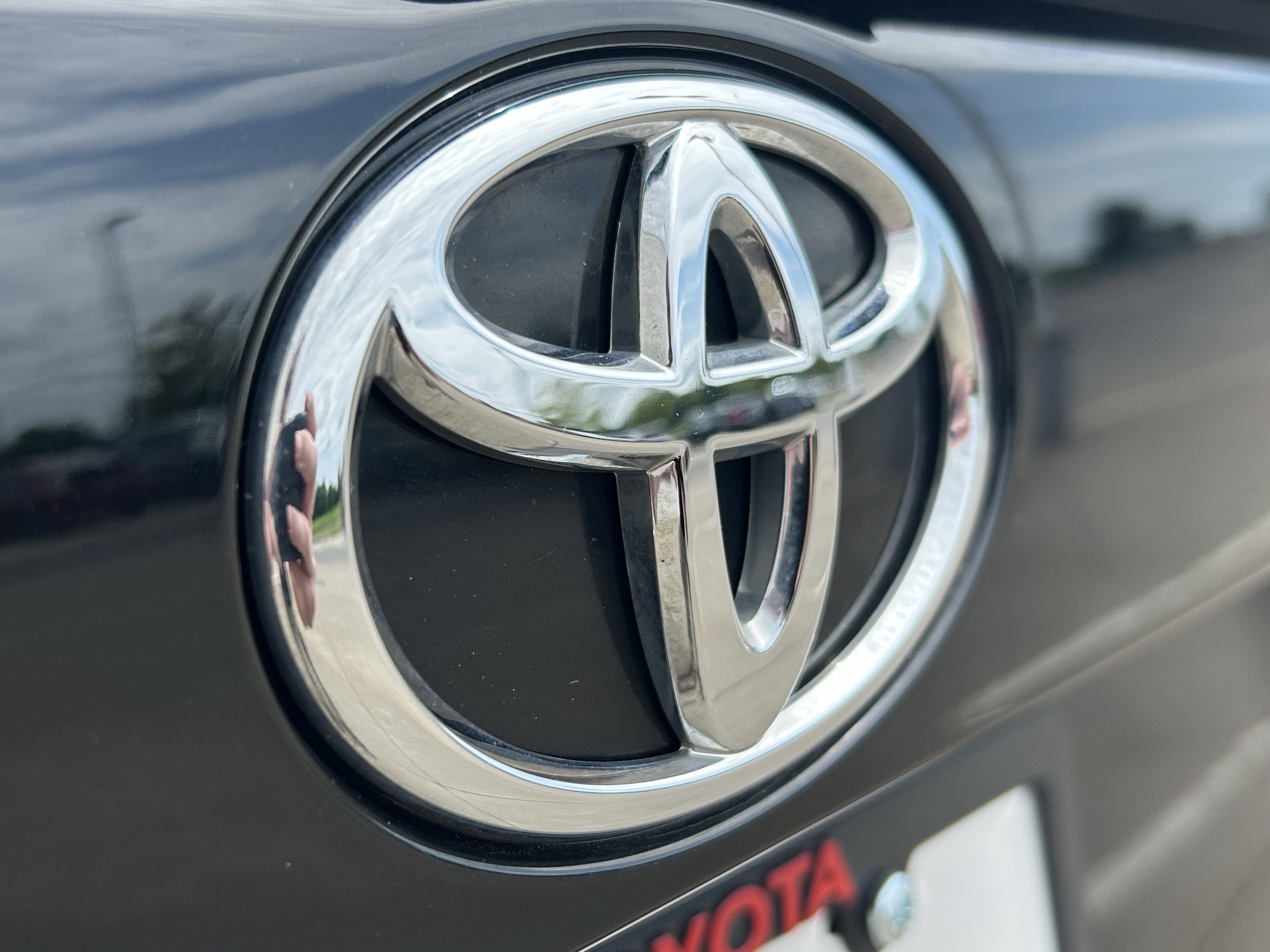 Certified 2025 Toyota RAV4 XLE FWD image 7