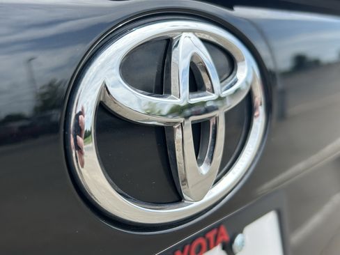 Used 2025 Toyota RAV4 XLE FWD image 7