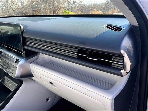 Used 2024 Hyundai Kona Limited image 21