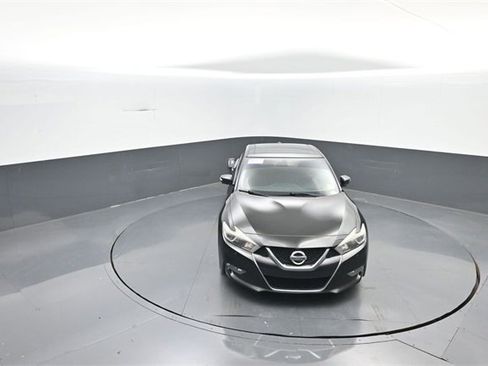 Used 2018 Nissan Maxima Platinum image 19