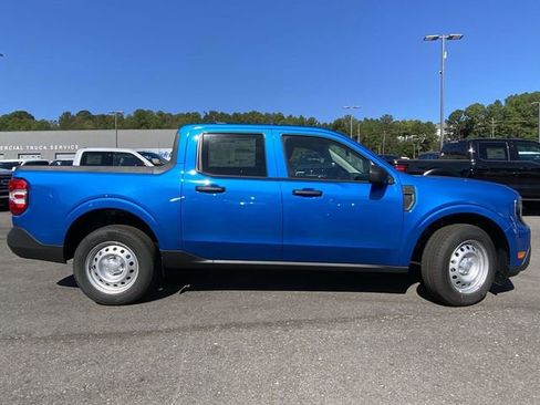 New 2025 Ford Maverick XL image 2