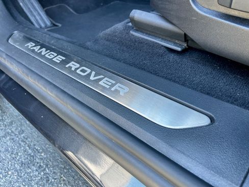 Certified 2025 Land Rover Range Rover Evoque Dynamic SE AWD/4WD image 38