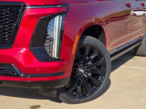 New 2026 Cadillac Escalade ESV Platinum Sport w/ LPO, ONYX Package image 7