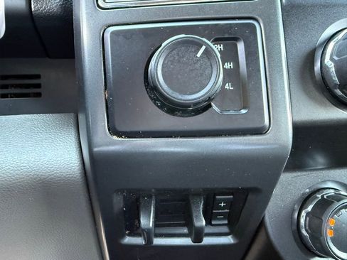 Certified 2019 Ford F250 XLT AWD/4WD image 24