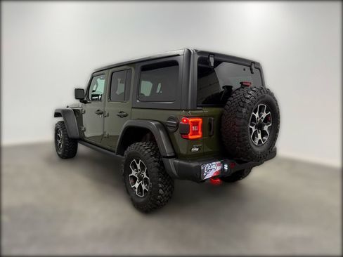 Used 2022 Jeep Wrangler Unlimited Rubicon w/ Dual Top Group AWD/4WD image 9