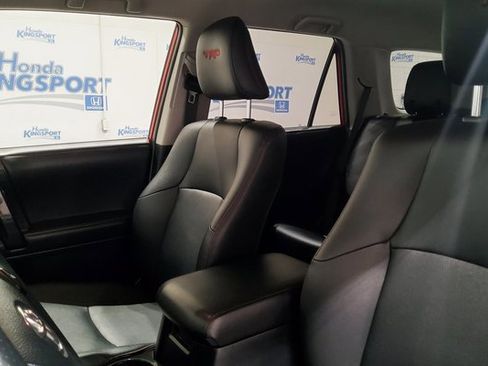 Used 2022 Toyota 4Runner TRD Off-Road Premium image 18