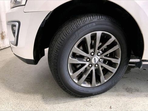 Used 2019 Ford Expedition Max Limited w/ Driver Assistance Package RWD image 20