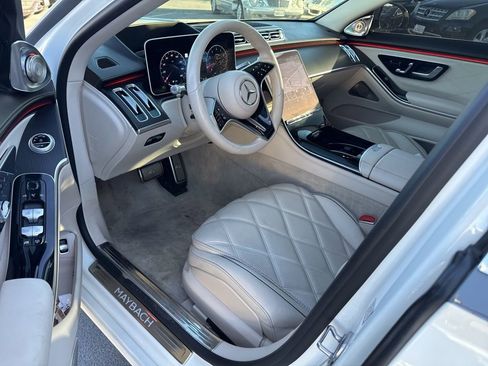 Used 2023 Mercedes-Benz Maybach S 580 Maybach S 580 image 9