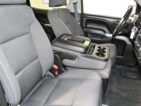 Used 2018 Chevrolet Silverado 1500 LT w/ All Star Edition AWD/4WD image 47