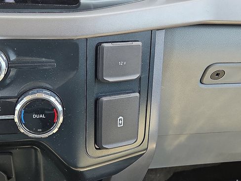 Used 2025 Ford F150 XLT w/ Equipment Group 301A Standard RWD image 28